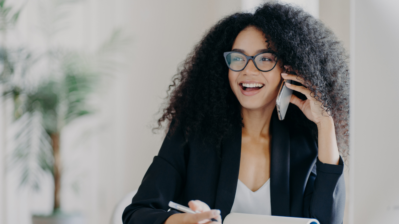 Study Abroad Communication Tips: How to Stay Connected Easily