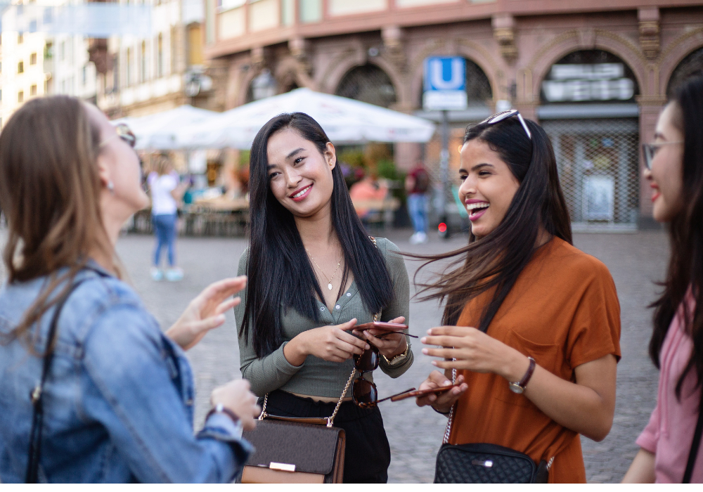 students-connecting-gallery