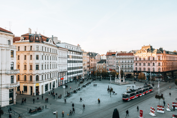 brno-carousel-1 brno-carousel-1
