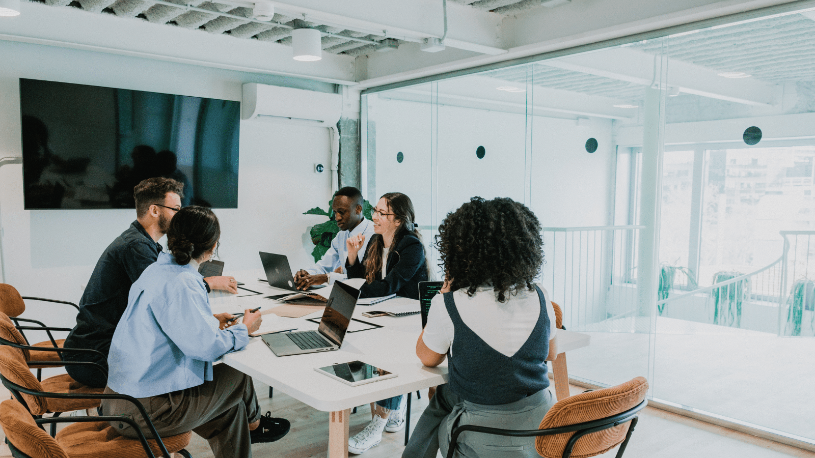 Discover the Top Countries for Business Education Abroad
